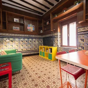 Arc House Only Adults Auberge de jeunesse Séville