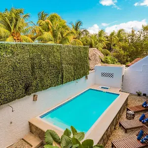 3* Hotel Casa Baleine
